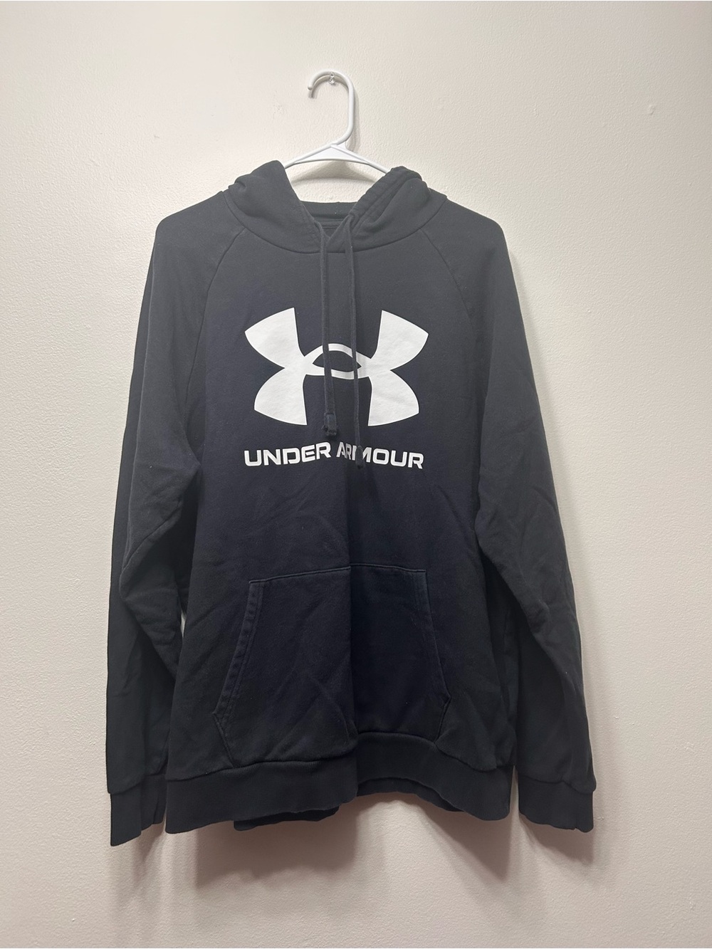 Under Armour Men’s Black Crewneck Logo Hoodie Sweatshirt